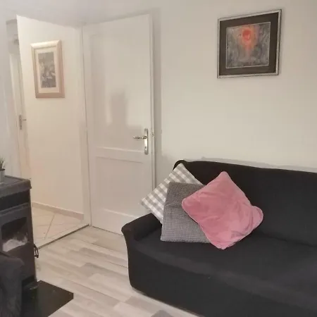 Cozy Apartment, City Center *